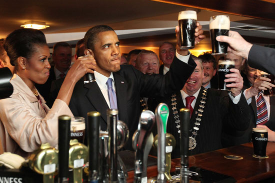 Obama drinking guiness